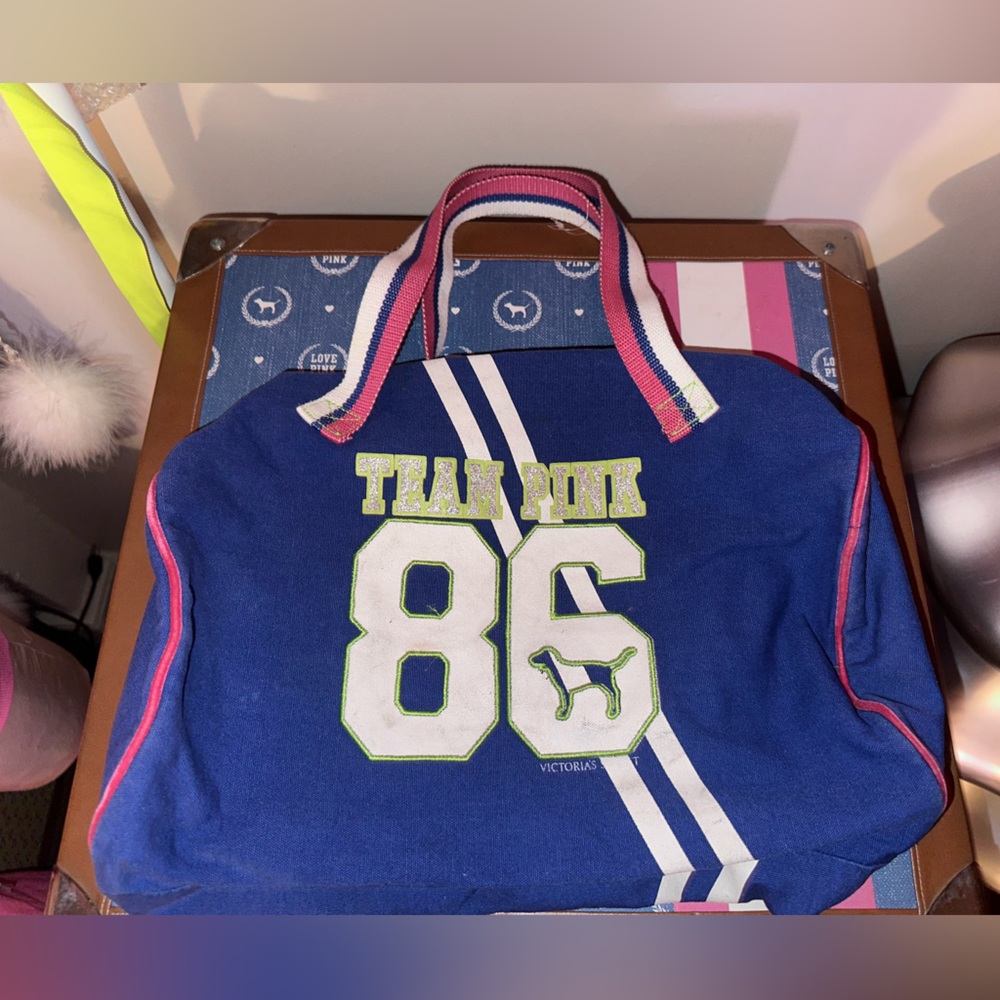 Victoria Secret PINK duffle bag.  Rare/htf